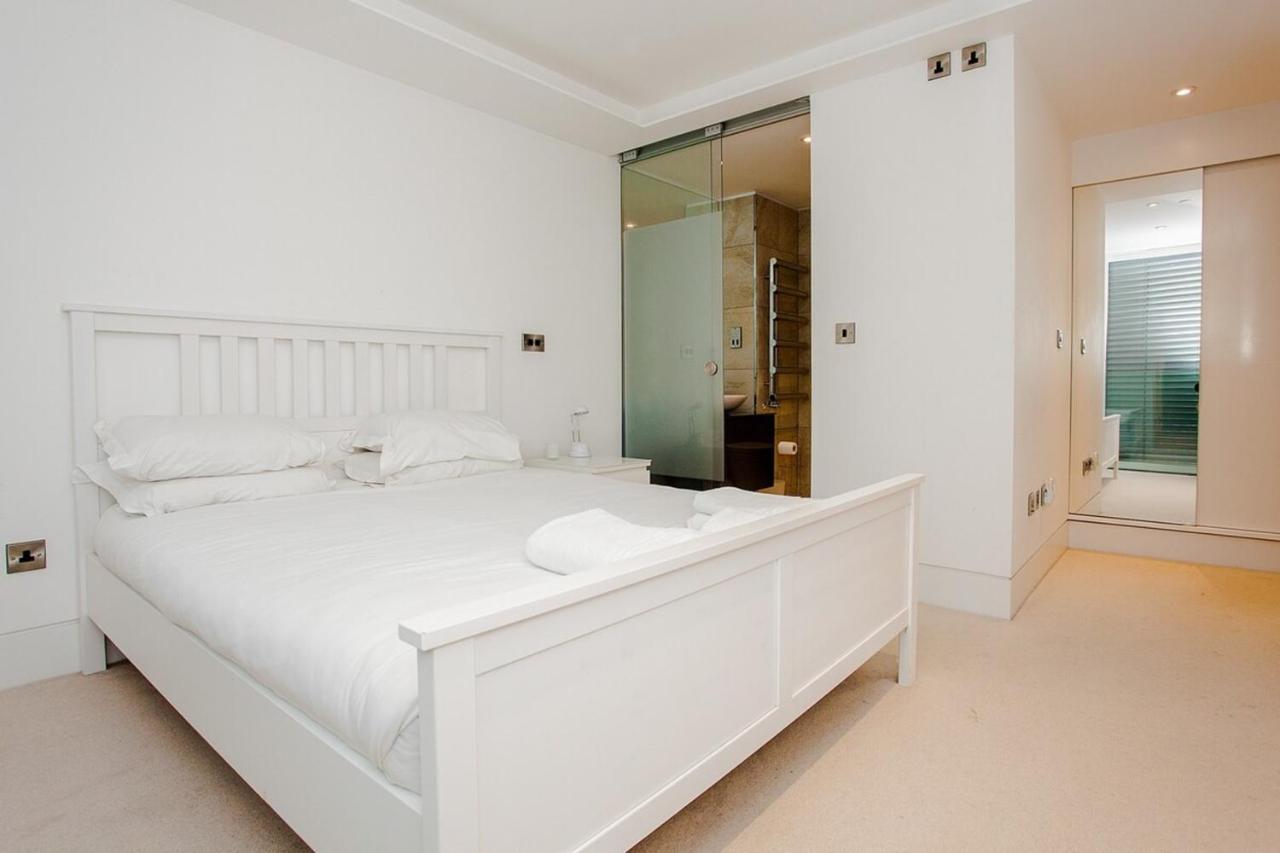Beautiful Newly Renovated 2 Bed Apartment In Bank London Exterior photo